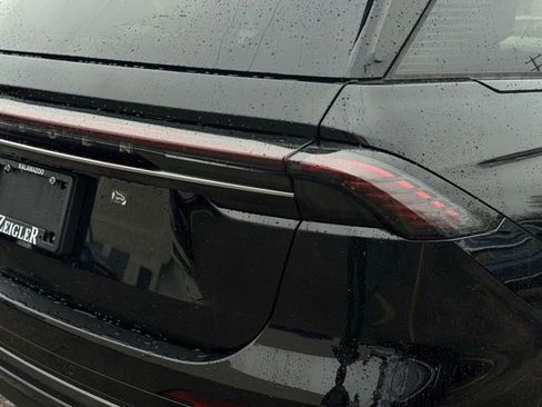 New 2026 Lincoln Nautilus Reserve image 9