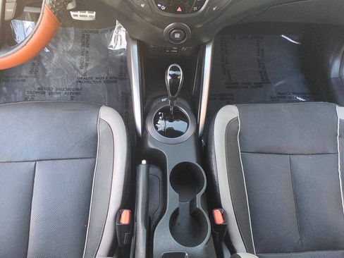 Used 2015 Hyundai Veloster Turbo FWD image 37