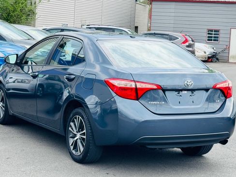 Used 2017 Toyota Corolla LE w/ LE Premium Package w/Moonroof FWD image 5