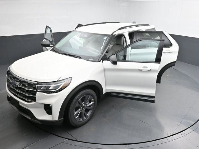 Used 2025 Ford Explorer Active w/ Active Comfort Package AWD/4WD image 35