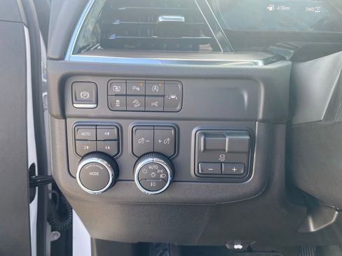 Used 2026 Chevrolet Suburban Z71 w/ Comfort Package image 21