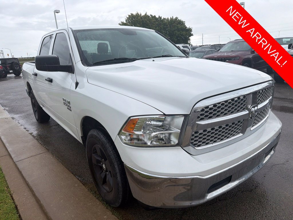 Used 2022 RAM 1500 Classic SLT RWD image 3