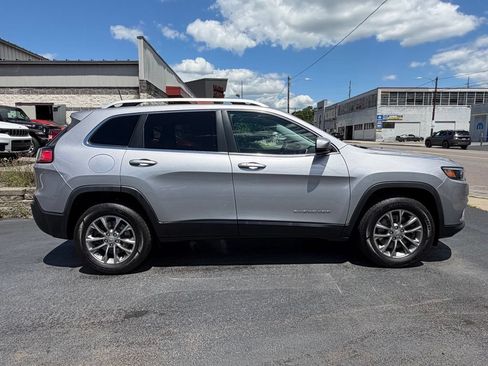 Used 2020 Jeep Cherokee Latitude Plus AWD/4WD image 25