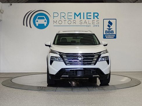 Used 2025 Nissan Rogue Platinum w/ Tech Package image 72