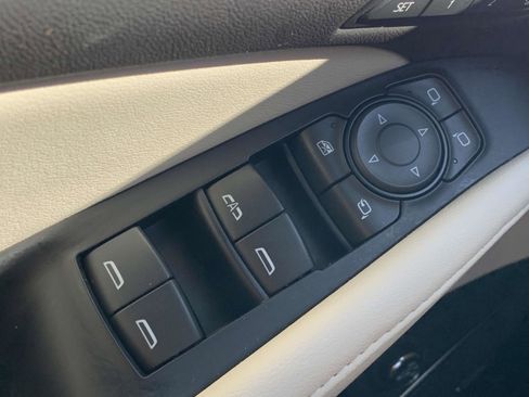 Used 2023 Buick Enclave Avenir w/ Avenir Technology Package image 13