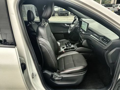 Used 2025 Ford Escape ST-Line w/ Tech Pack #1 AWD/4WD image 24