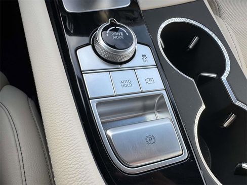 Certified 2026 Genesis G70 2.5T image 27