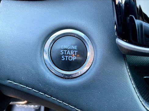 Used 2022 Toyota Highlander XLE image 29