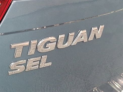 Used 2020 Volkswagen Tiguan SEL w/ 3rd Row Seat Package image 29