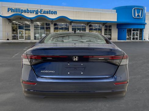 New 2025 Honda Accord SE image 4