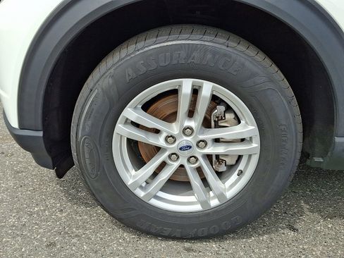Certified 2024 Ford Explorer XLT AWD/4WD image 8