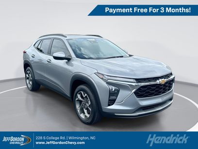 Used 2025 Chevrolet Trax LT w/ Driver Confidence Package