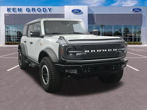 Used 2023 Ford Bronco Badlands AWD/4WD image 18