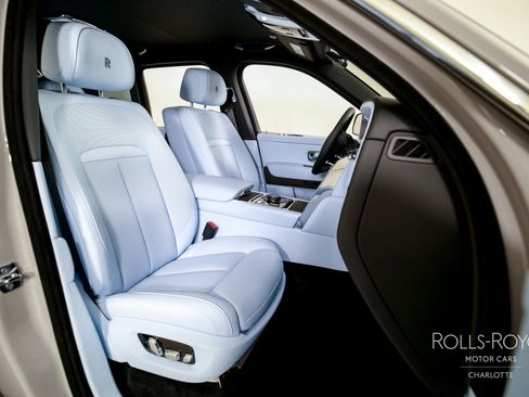 New 2026 Rolls-Royce Cullinan image 34