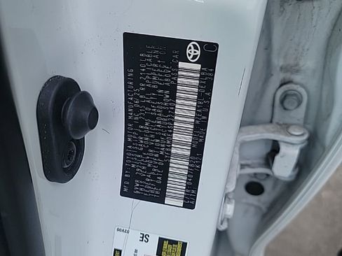 Used 2025 Toyota Corolla LE image 4