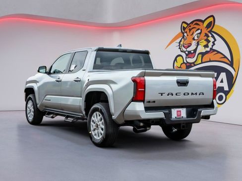 Certified 2026 Toyota Tacoma SR5 AWD/4WD image 8