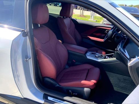 Used 2024 BMW 230i Coupe w/ Premium Package image 7
