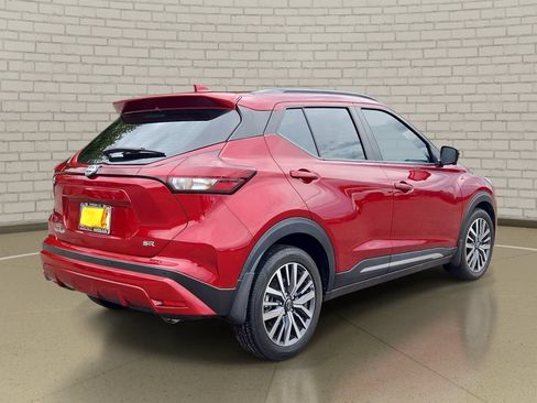 Used 2024 Nissan Kicks SR FWD image 5