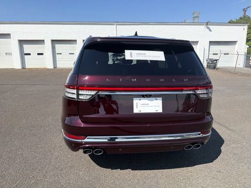 Certified 2023 Lincoln Aviator Black Label w/ Dynamic Handling Package AWD/4WD image 4