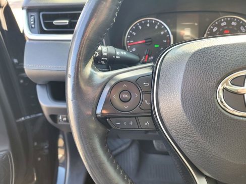 Used 2020 Toyota RAV4 XLE Premium image 22