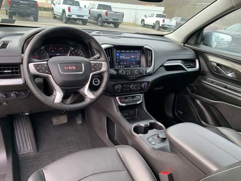 Used 2024 GMC Terrain SLT w/ Infotainment Package II image 15