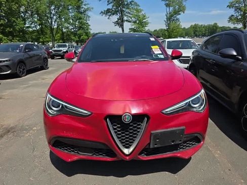 Used 2022 Alfa Romeo Stelvio Ti AWD/4WD image 3