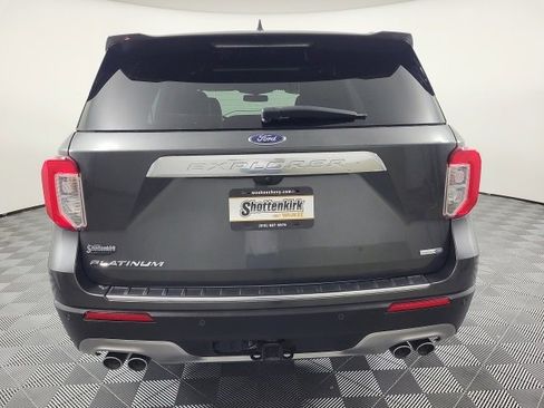 Used 2020 Ford Explorer Platinum w/ Premium Technology Package image 8