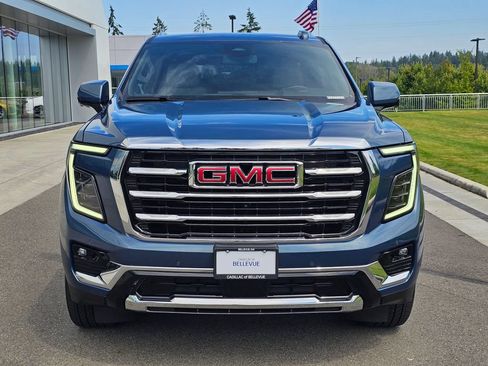 Used 2025 GMC Yukon Elevation AWD/4WD image 8