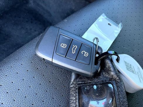 Used 2021 Volkswagen Arteon SE w/ Arteon MDO Package image 13