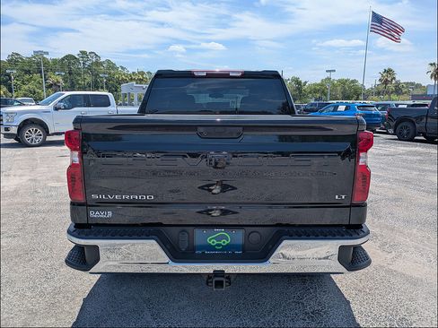 Used 2023 Chevrolet Silverado 1500 LT AWD/4WD image 7