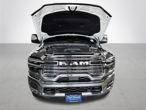 New 2026 RAM 2500 Laramie AWD/4WD image 22