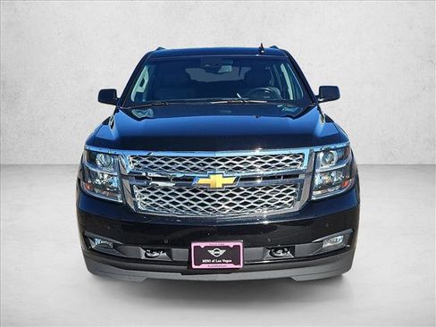 Used 2018 Chevrolet Suburban LT w/ LT Signature Package image 2