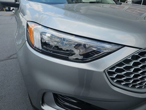 Used 2023 Ford Edge SEL AWD/4WD image 7