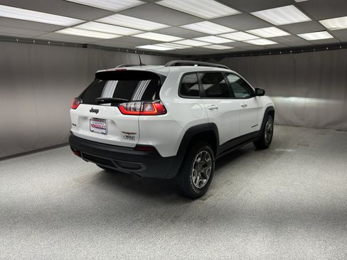 Used 2020 Jeep Cherokee Trailhawk w/ Cold Weather Group AWD/4WD image 11