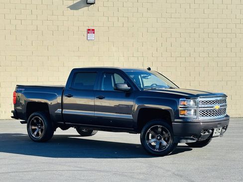 Used 2014 Chevrolet Silverado 1500 LT AWD/4WD image 2