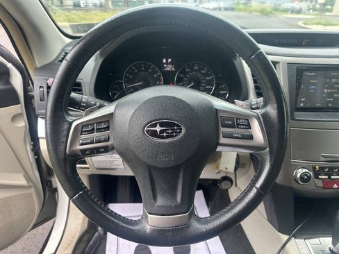 Used 2012 Subaru Outback 2.5i Premium w/ All-Weather Pkg AWD/4WD image 16