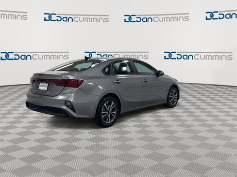 Used 2024 Kia Forte LXS w/ LXS Technology Package image 8