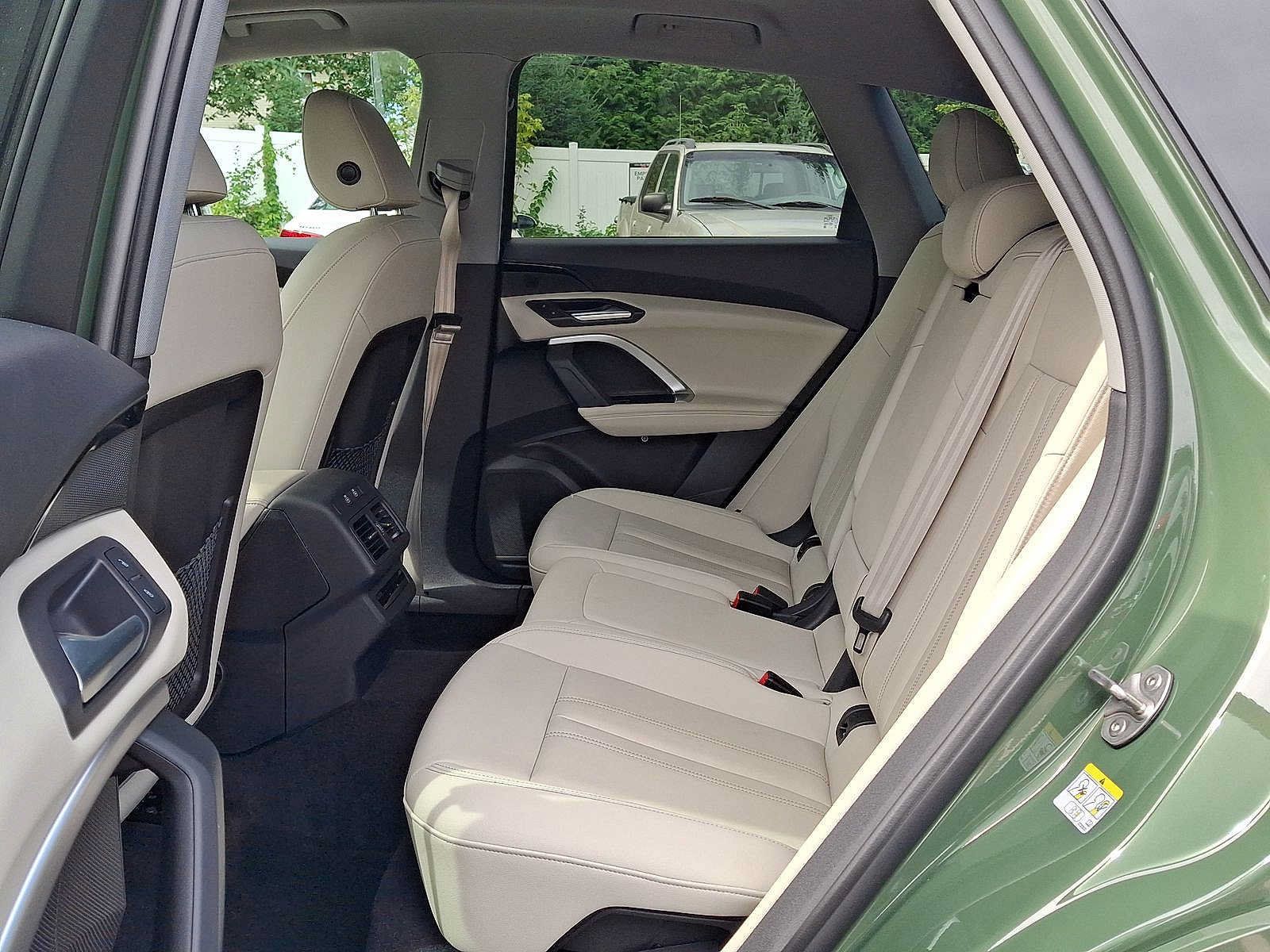 Used 2025 Audi Q5 Premium w/ Convenience Package AWD/4WD image 26