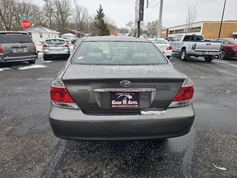 Used 2005 Toyota Camry LE image 7