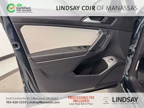 Used 2019 Volkswagen Tiguan SEL FWD image 17