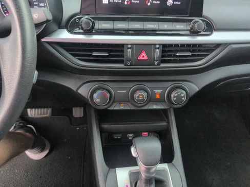 Used 2024 Kia Forte LXS FWD image 11