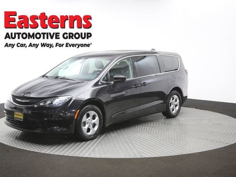 Used 2017 Chrysler Pacifica LX w/ Tire & Wheel Group FWD image 54