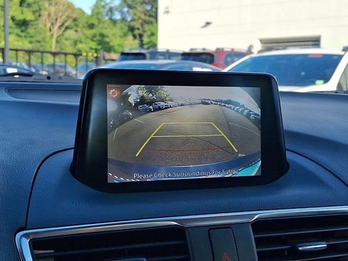 Used 2018 MAZDA MAZDA3 Grand Touring FWD image 19