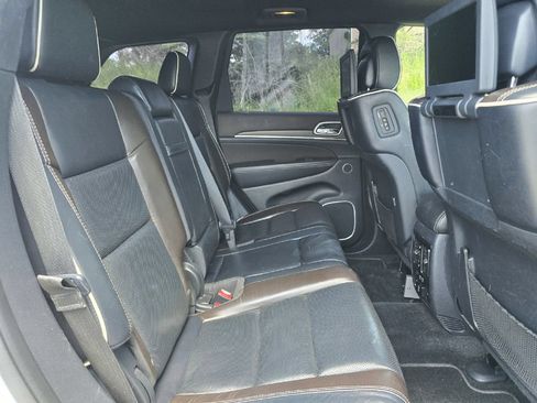 Used 2015 Jeep Grand Cherokee Overland w/ Advanced Technology Group AWD/4WD image 15