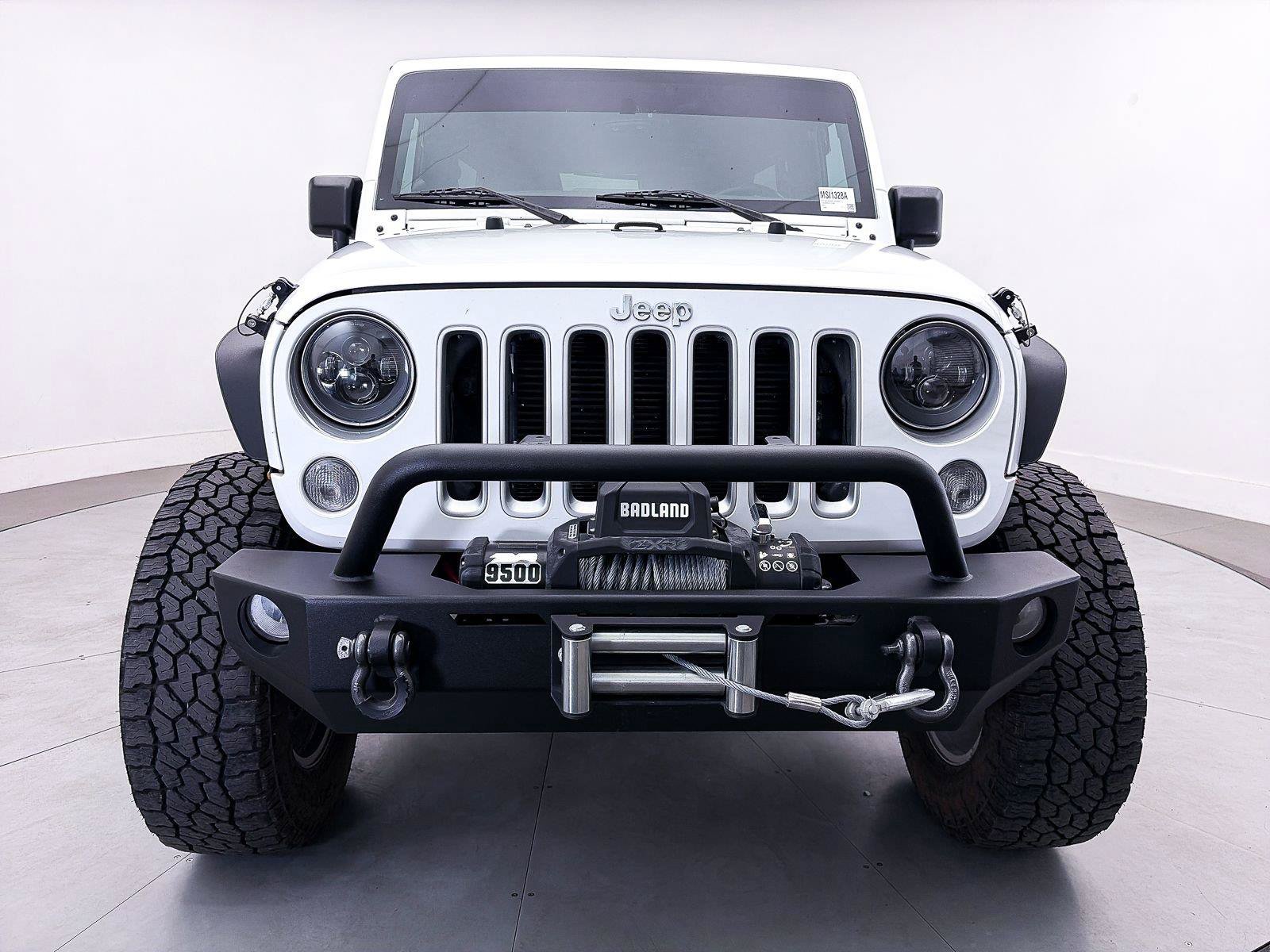 Used 2016 Jeep Wrangler Unlimited Sahara w/ Connectivity Group AWD/4WD image 7