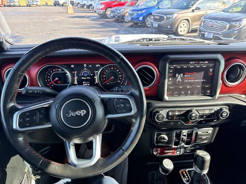 Used 2021 Jeep Wrangler Unlimited Rubicon w/ Uconnect 4C Nav & Sound Group image 13
