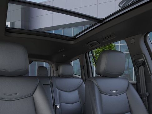New 2025 Cadillac XT6 Luxury FWD image 24