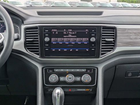 Certified 2023 Volkswagen Atlas Cross Sport SE AWD/4WD image 23