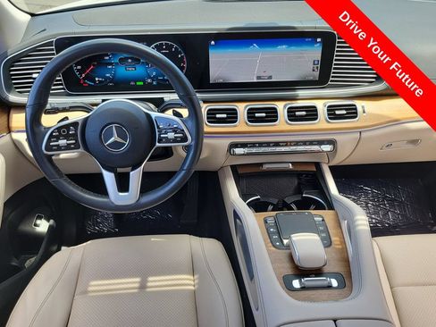 Used 2022 Mercedes-Benz GLS 450 4MATIC image 4