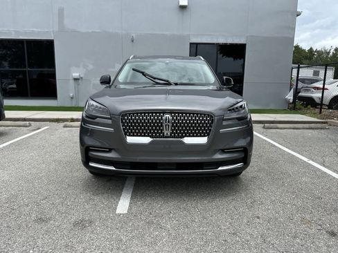 Used 2023 Lincoln Aviator Reserve AWD/4WD image 12